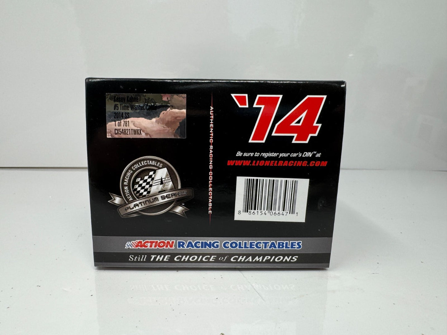 Lionel NASCAR Kasey Kahne #5 Time Warner Cable 2014 Chevrolet SS 1:24 Diecast