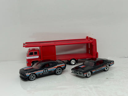 Hot Wheels Premium 1968 Hemi Cuda & 2018 Dodge Challenger SRT Demon 1:64 Diecast