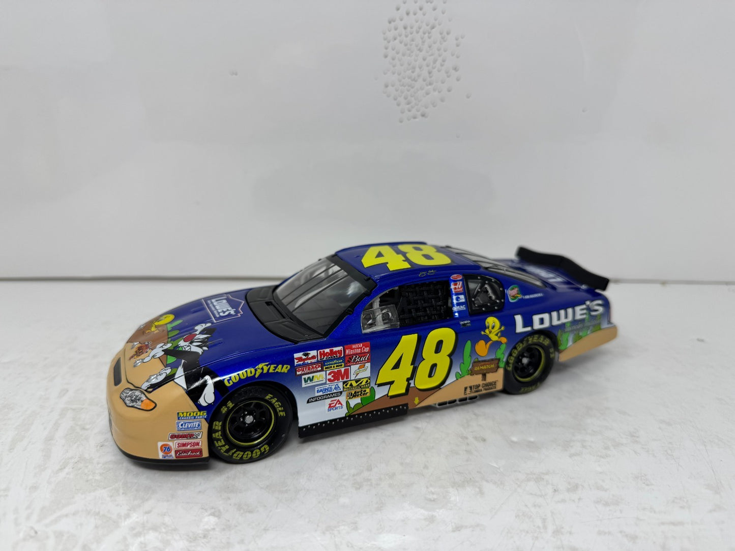 Action Nascar #48 Jimmie Johnson Looney Tunes 2002 Monte Carlo 1:24 Diecast