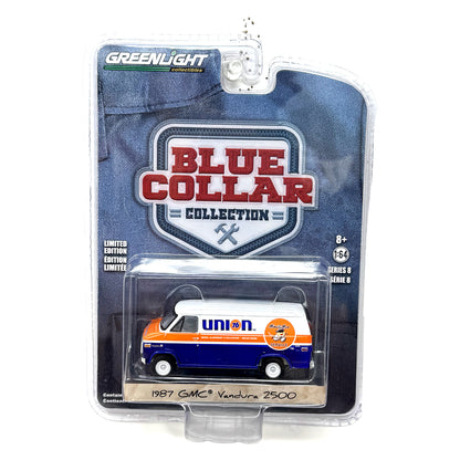 GreenLight Blue Collar Collection 1987 GMC Vandura 2500 Union 76 1:64 Diecast