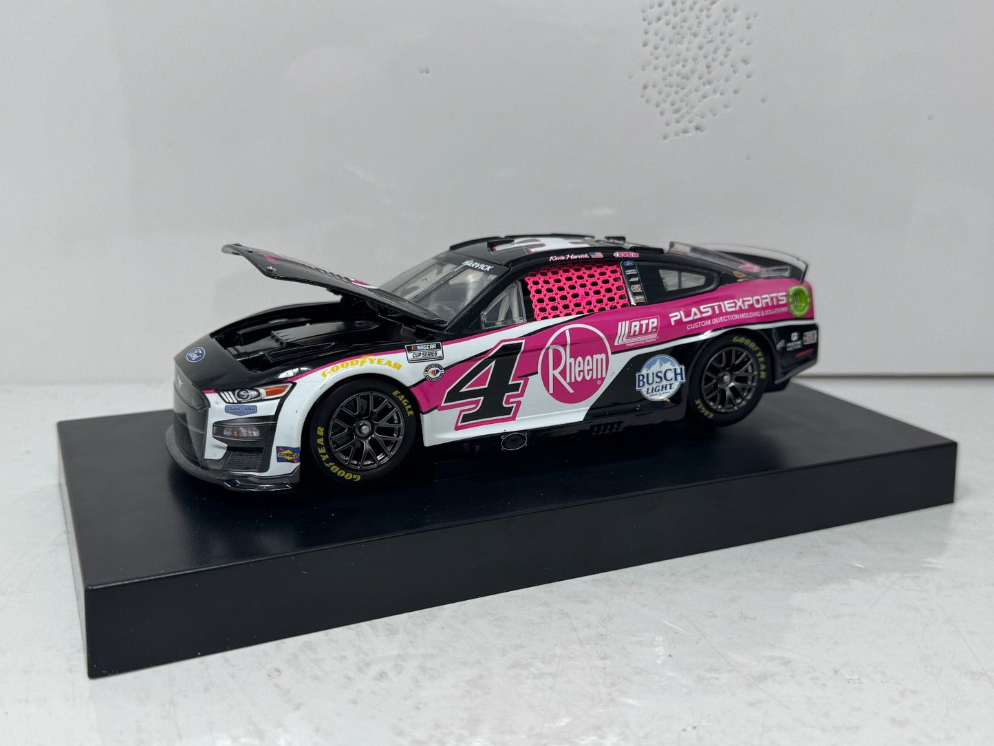 Lionel Nascar #4 Kevin Harvick Rheem Chasing the Cure 2023 Mustang 1:24 Diecast