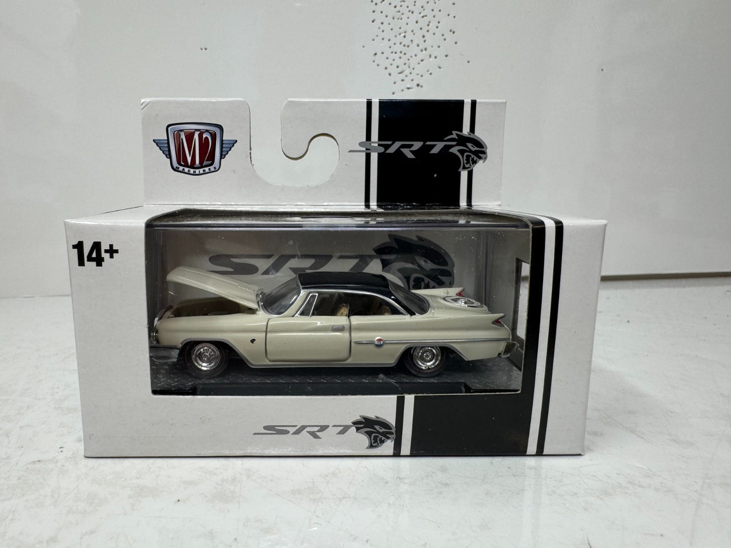 M2 Machines SRT 1966 Chrysler 300F 1:64 Diecast