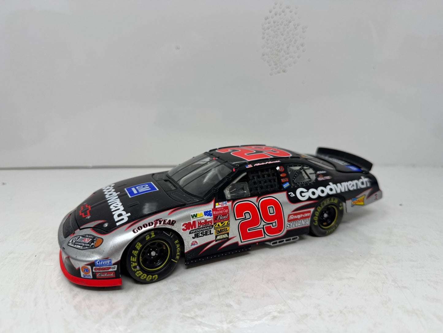 Action Nascar #29 Kevin Harvick GM Goodwrench Victory Burn-out 2003 1:24 Diecast