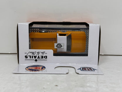 M2 Machines Holley 1975 GMC Sierra Grande 15 1:64 Diecast