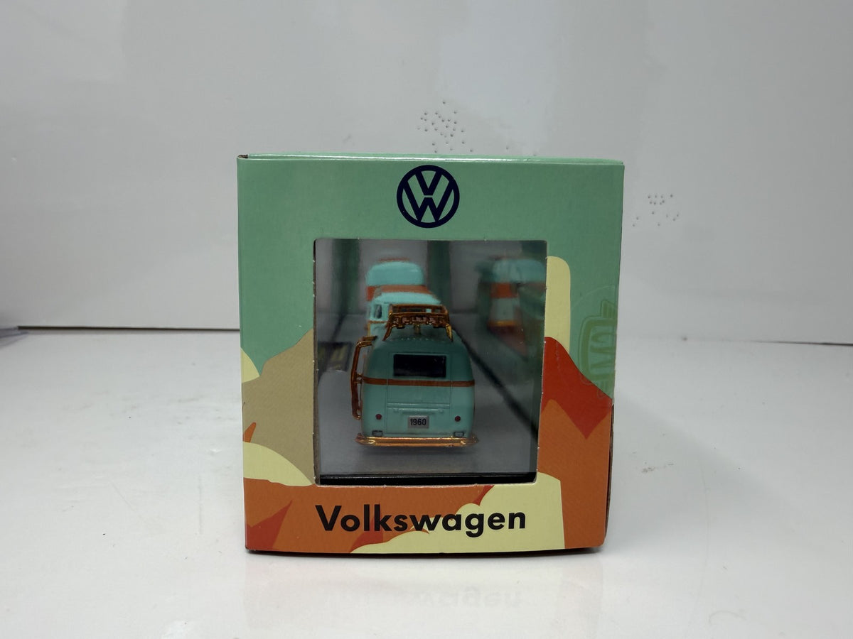M2 Machines Volkswagen Double Cab & Delivery Van & Trailer CHASE 1:64 Diecast