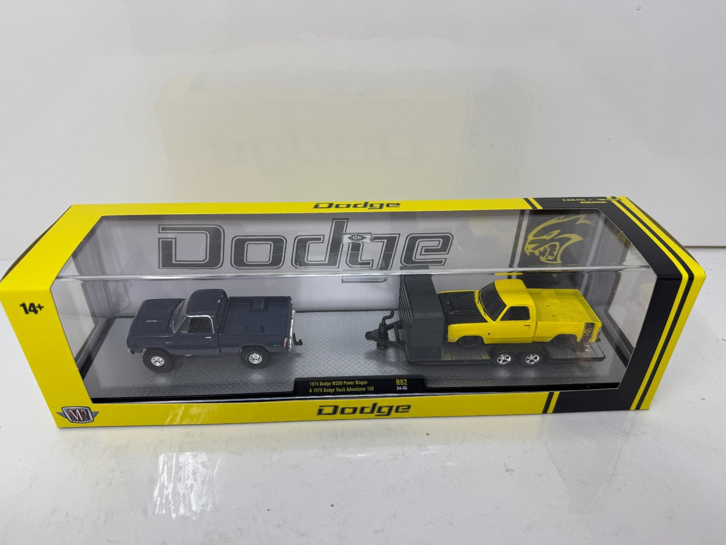 M2 Machines Auto Haulers Dodge Power Wagon & Dodge Adventurer 150 1:64 Diecast
