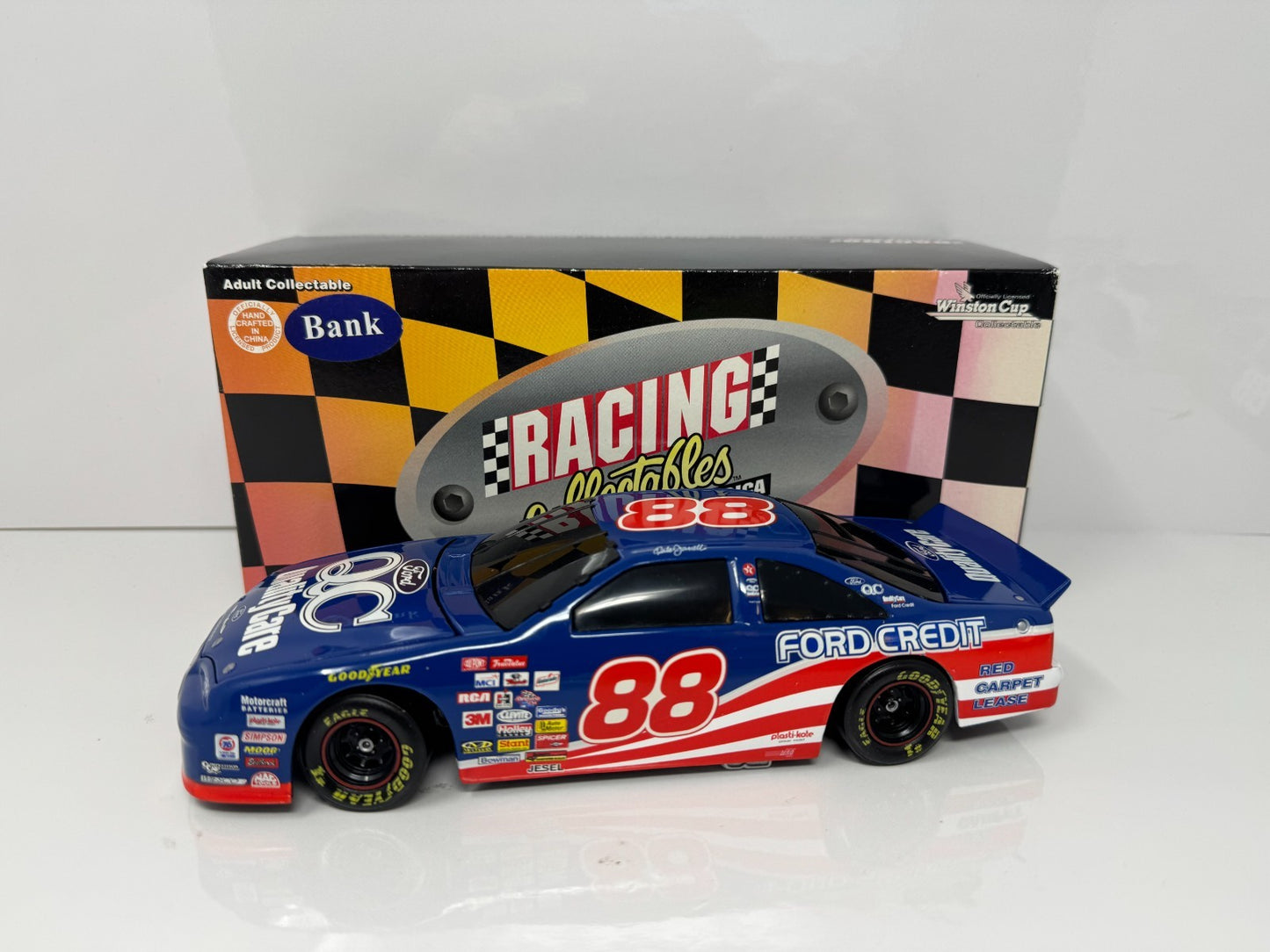Action NASCAR Dale Jarrett #88 Quality Care 1997 Thunderbird BANK 1:24 Diecast
