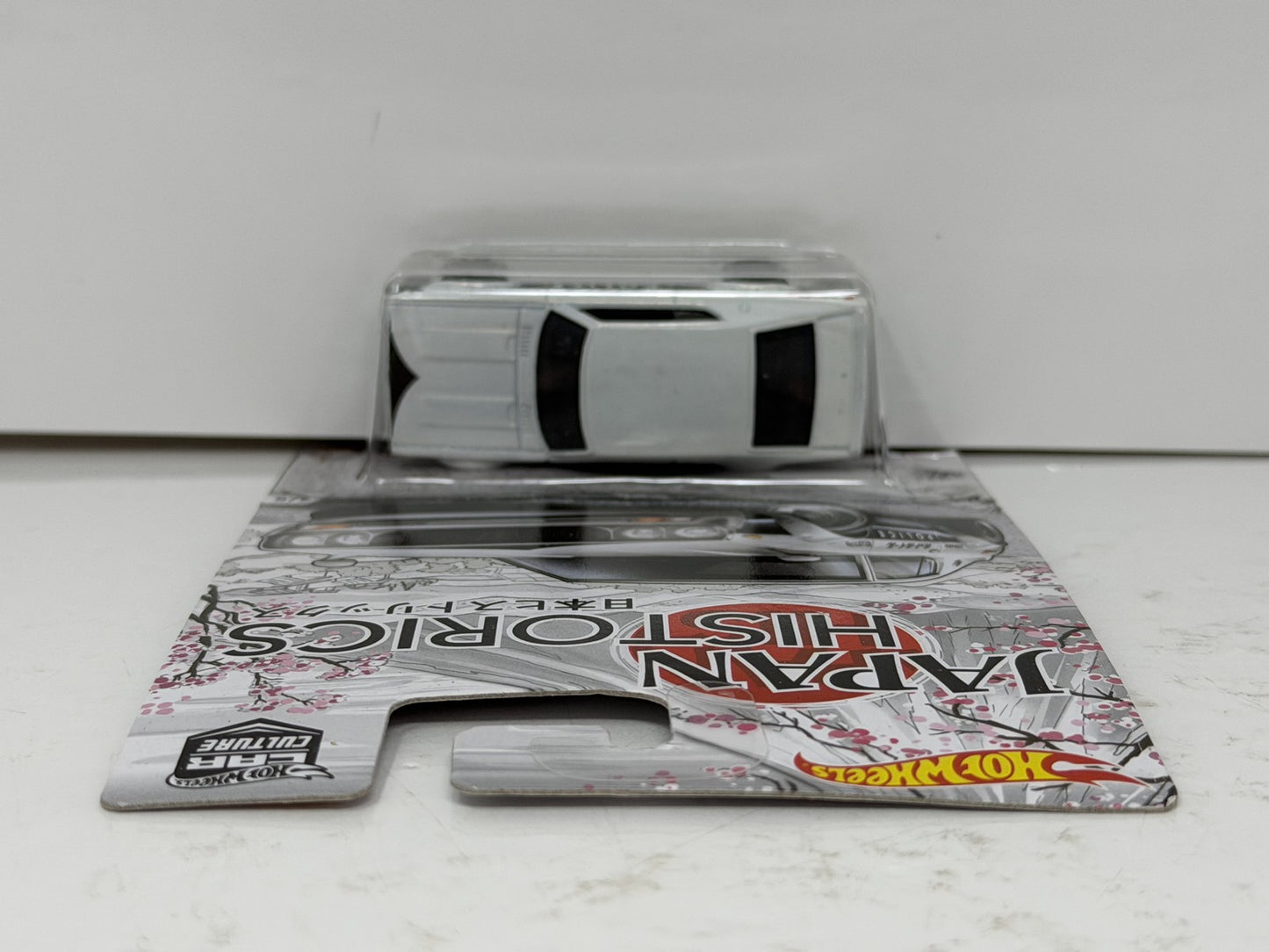 Hot Wheels Japan Historics Nissan Skyline 2000GT-R 1:64 Diecast Real Riders