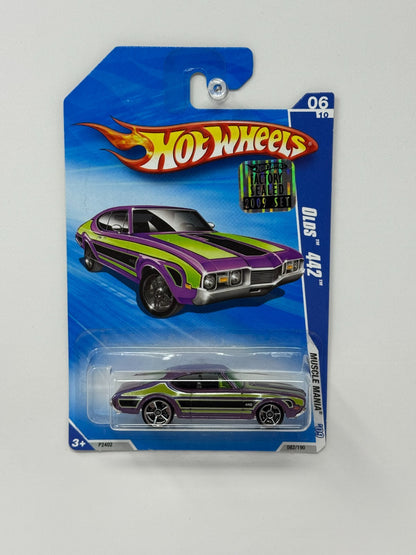 Hot Wheels Muscle Mania 1970 Oldsmobile 442 1:64 Diecast Factory Sealed Purple