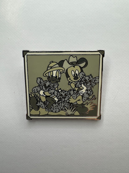 WDW Disney Mickey & Donald and Tiger Cubs Safari Snapshots Trading Pin DC1S7