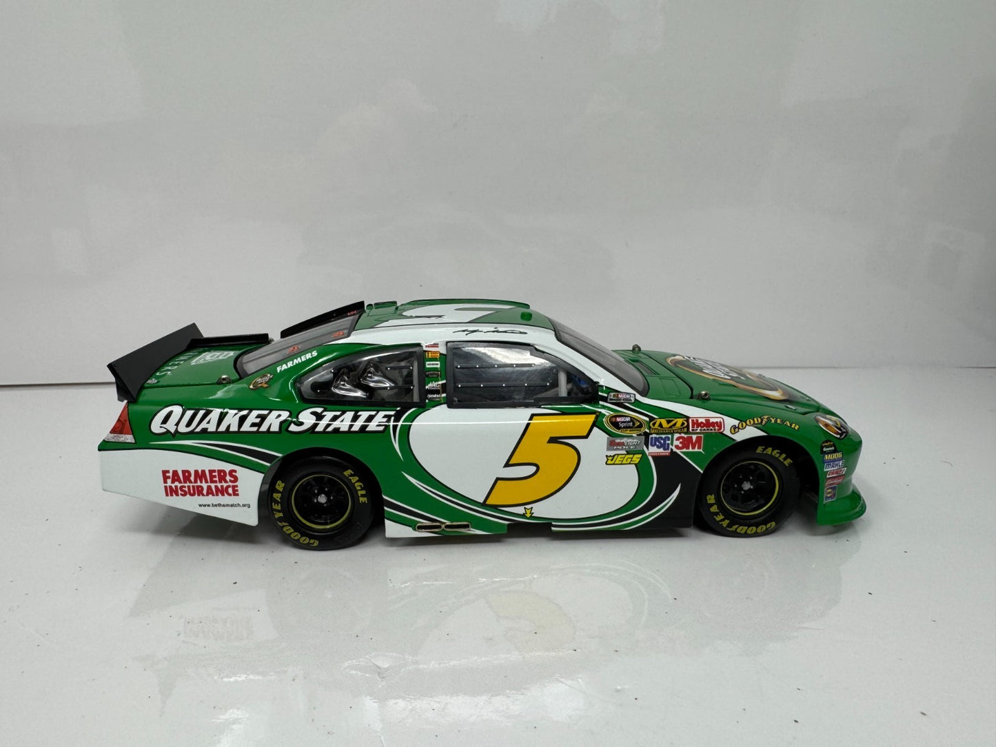 Lionel NASCAR Kasey Kahne #5 Quaker State 2012 Chevrolet Impala 1:24 Diecast