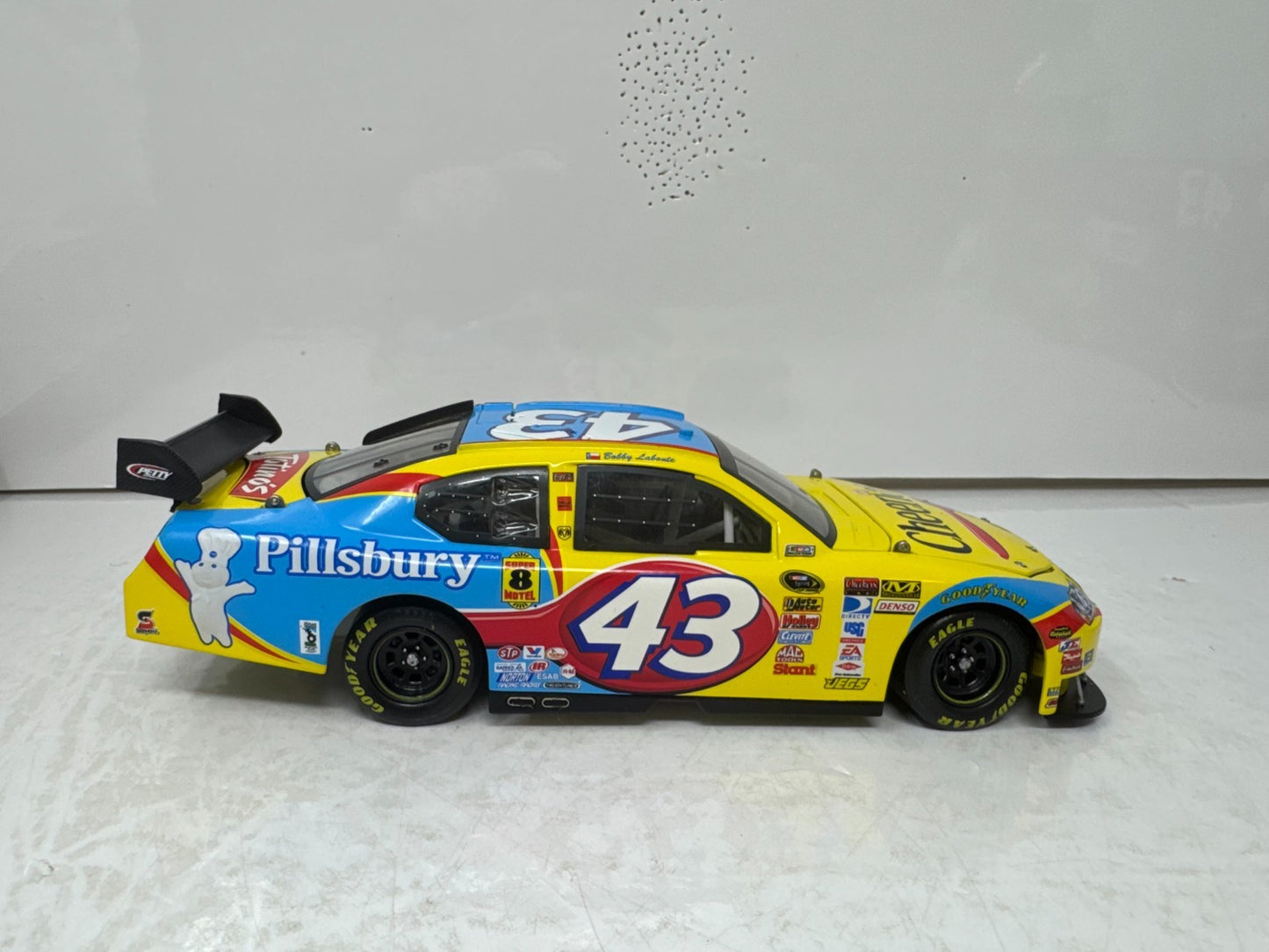 Action Nascar #43 Bobby Labonte Cheerios 2008 Charger 1:24 Diecast