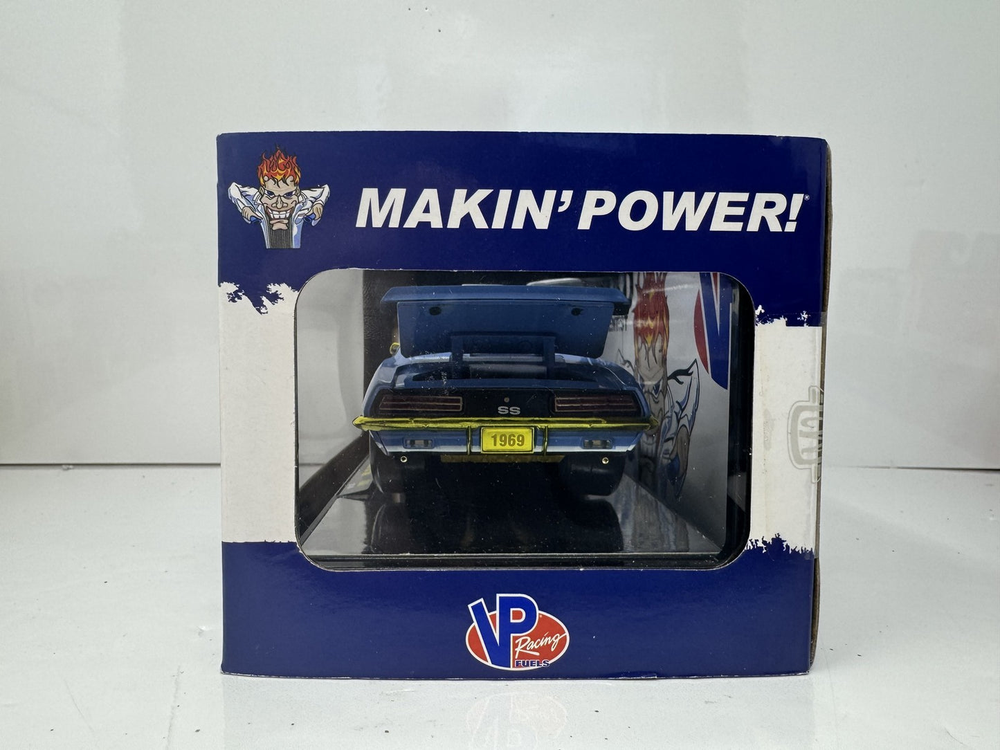 M2 Machines VP Racing 1969 Chevrolet Camaro SS 396 CHASE 1:24 Diecast