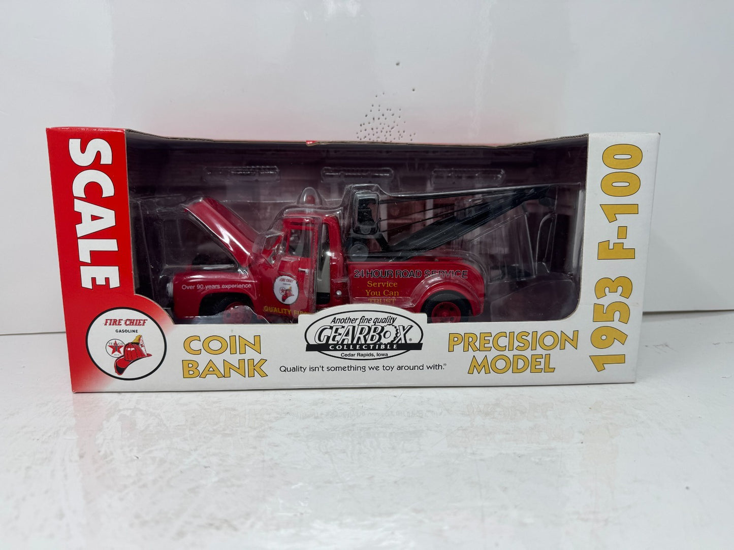 Gearbox Fire Chief Gasoline 1953 Ford F-100 Tow Truck 1:24 Diecast Coin Bank