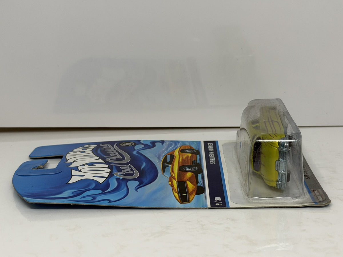 Hot Wheels Cool Classics 1952 Hudson Hornet Spectrafrost 1:64 Diecast V2