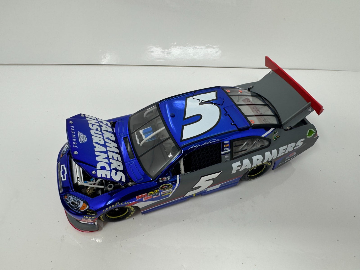 Lionel NASCAR Kasey Kahne #5 Farmers Insurance Color Chrome 2012 1:24 Diecast