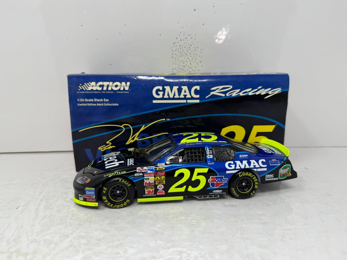Action NASCAR #25 Brian Vickers GMAC 2004 Chevy Monte Carlo 1:24 Diecast
