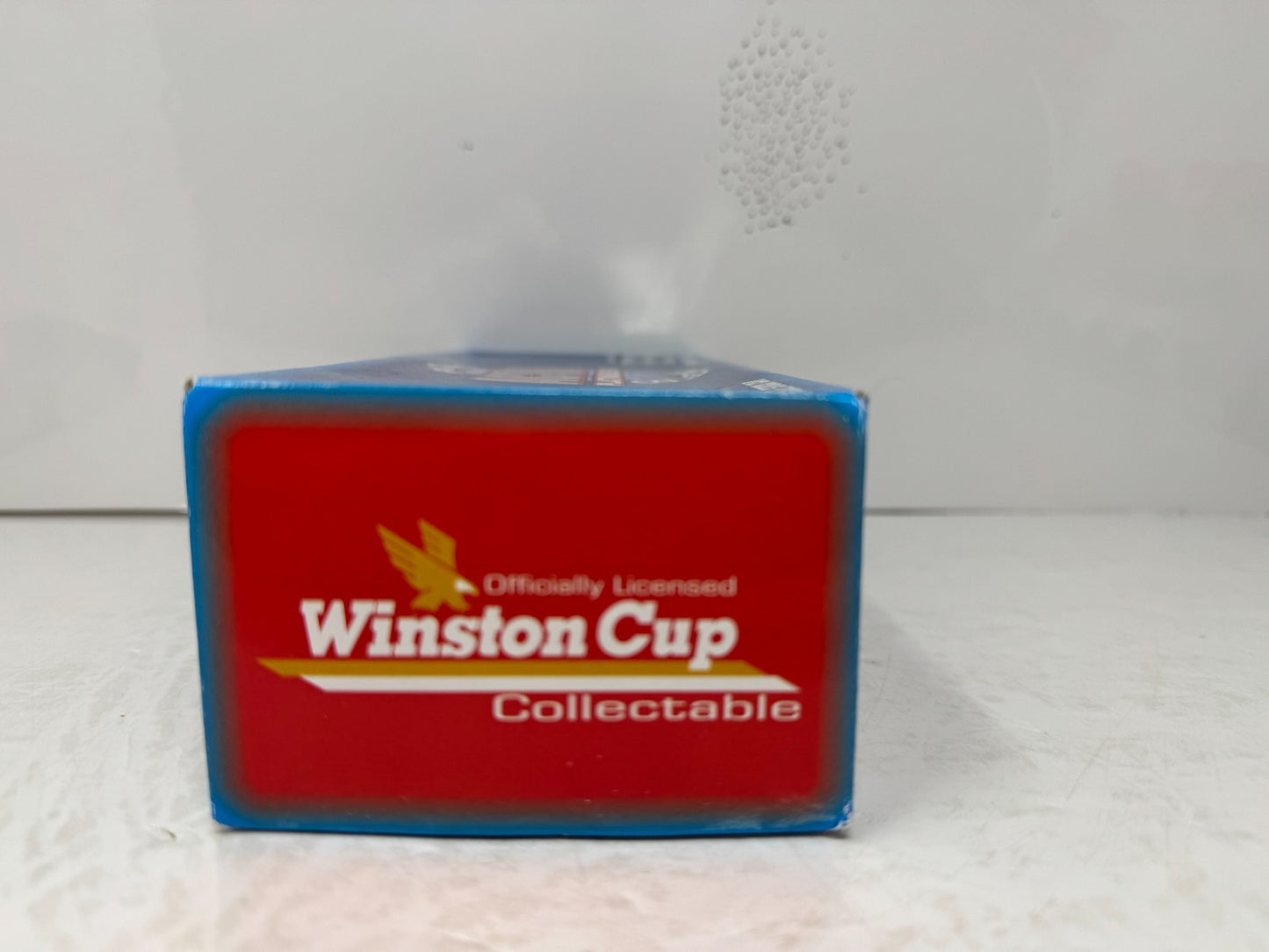 Action Nascar #88 Dale Jarrett Quality Care Ford Thunderbird 1:24 Diecast