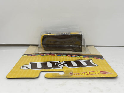 Hot Wheels M&M's Volkswagen Drag Bus 1:64 Diecast Real Riders