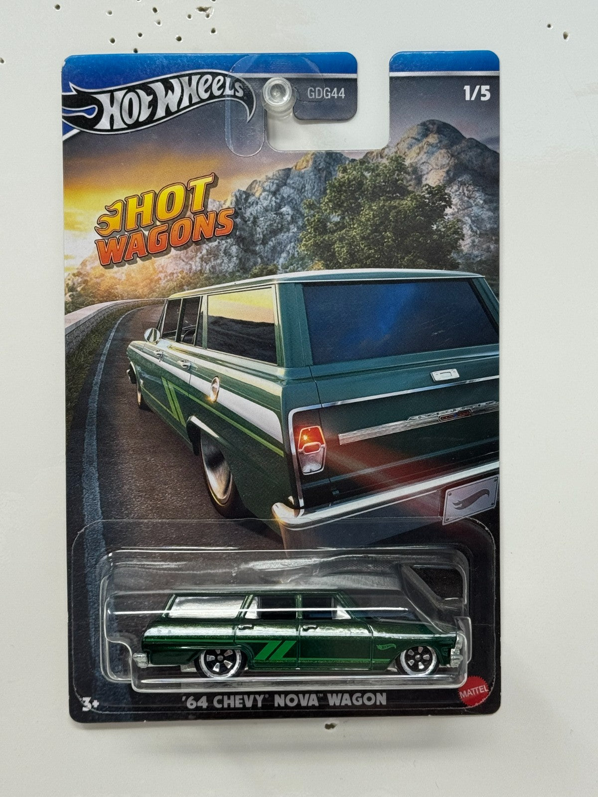 Hot Wheels Hot Wagons 1964 Chevy Nova Wagon 1:64 Diecast