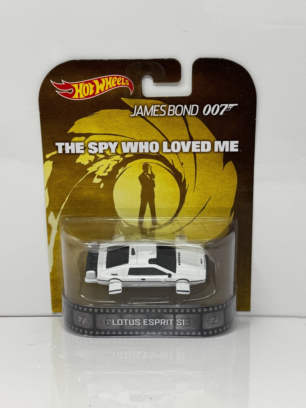 Hot Wheels Retro Entertainment The Spy Who Loved Me Lotus Esprit S1 1:64 Diecast