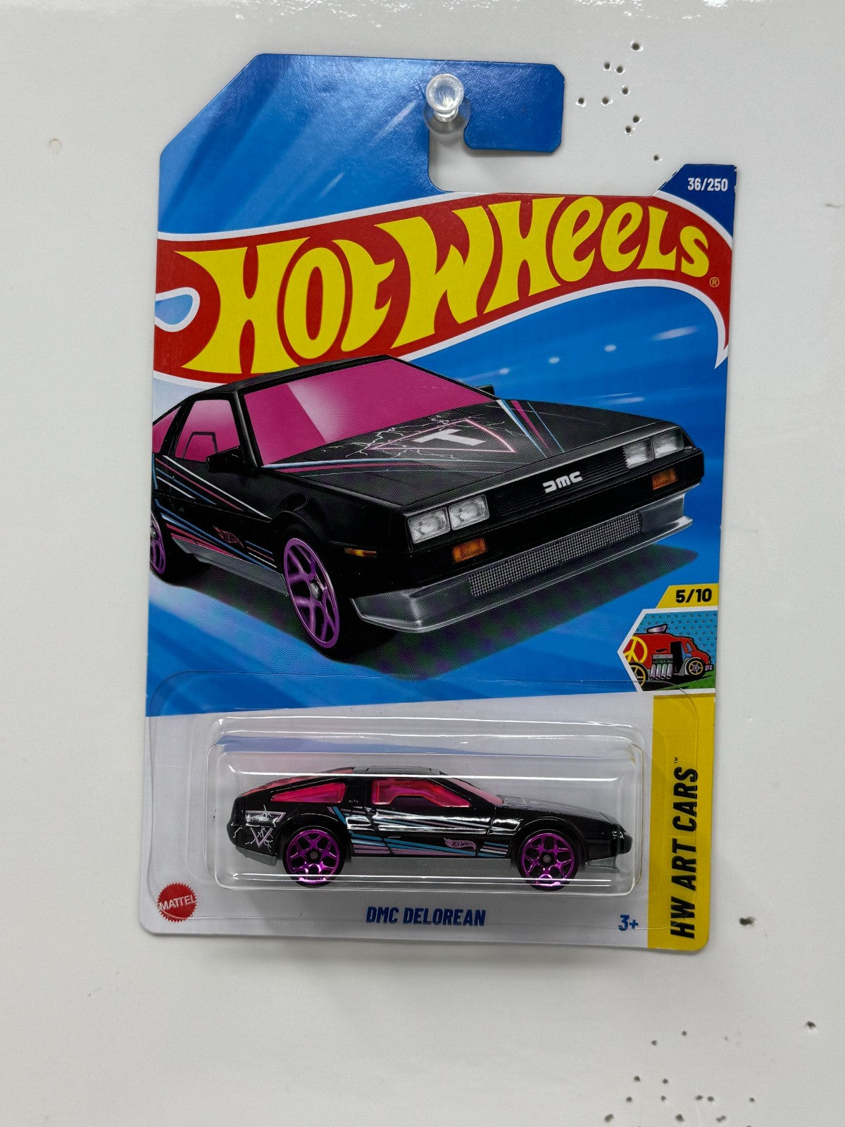 Hot Wheels Art Cars DMC DeLorean 1:64 Diecast
