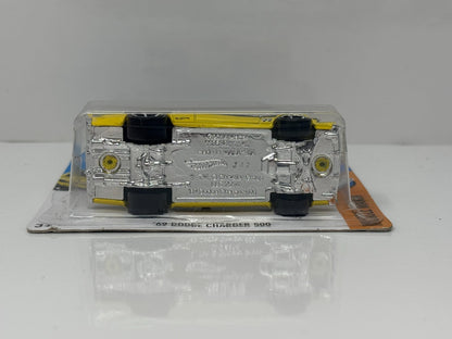 Hot Wheels Muscle Mania 1969 Dodge Charger 500 1:64 Diecast Short Card Yellow