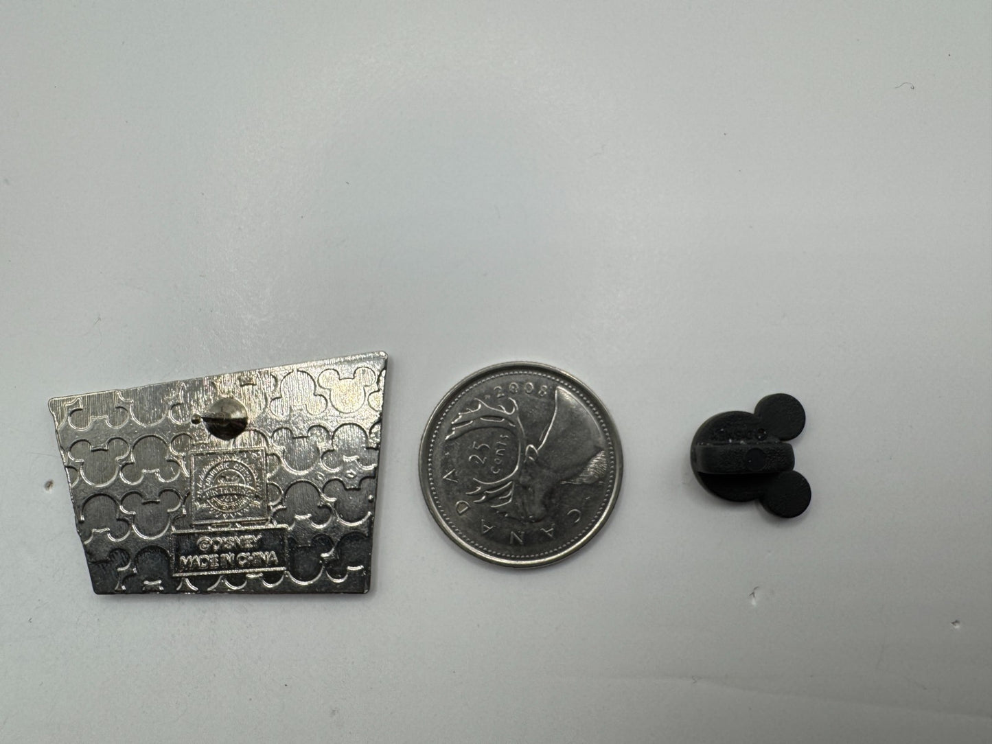 Disney Miss Piggy Muppets Mystery Trading Pin DC1S8