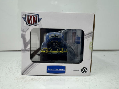 M2 Machines 1952 Volkswagen Beetle Deluxe Model CHASE 1:24 Diecast Gold Rims