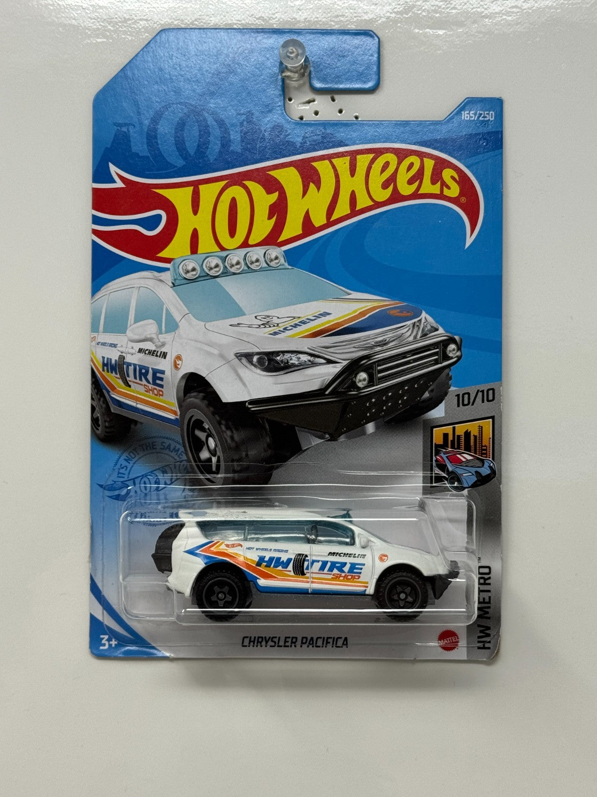 Hot Wheels Treasure Hunt HW Metro Chrysler Pacifica 1:64 Diecast