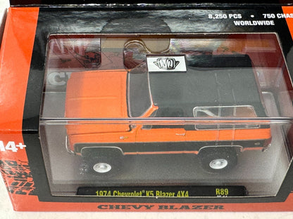 M2 Machines 1974 Chevrolet K5 Blazer 4x4 1:64 Diecast