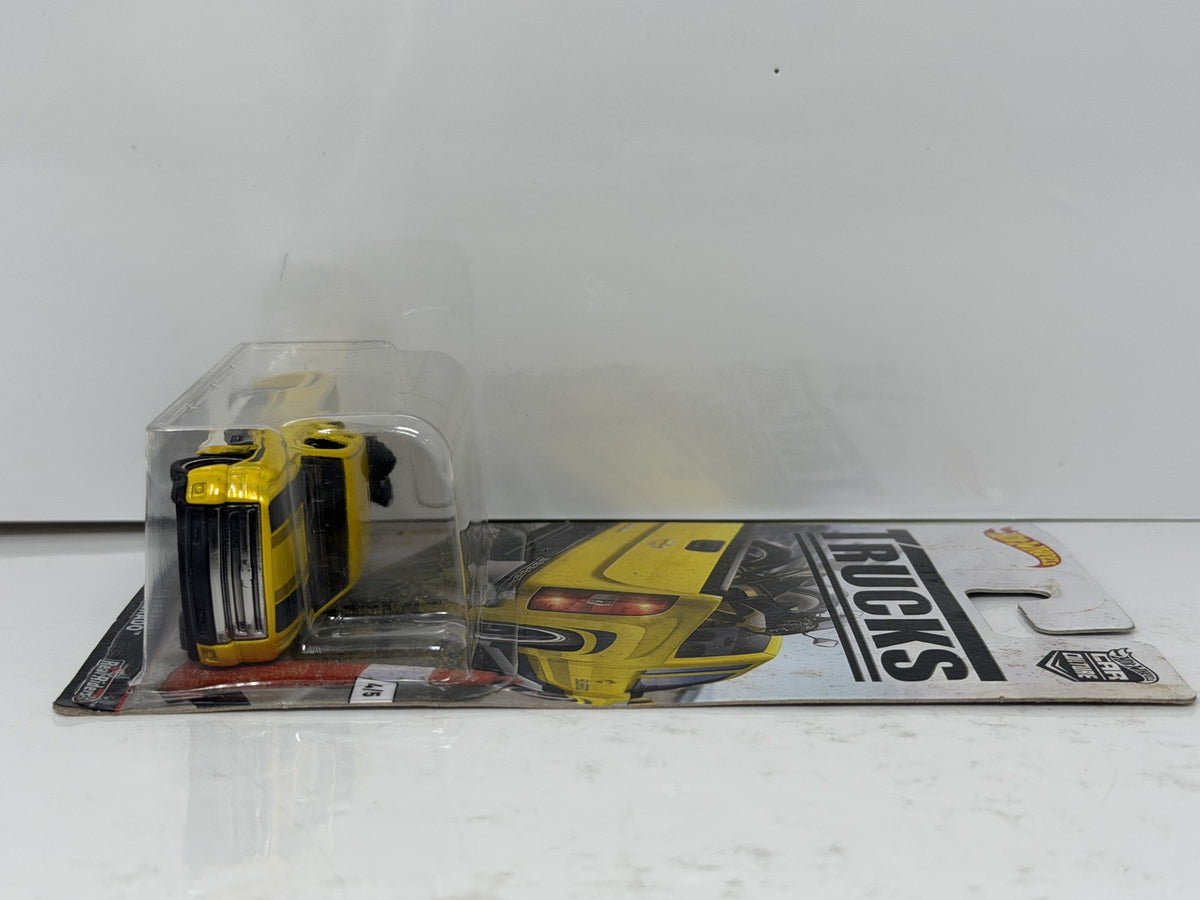 Hot Wheels Trucks Chevy Silverado 1:64 Diecast Real Riders