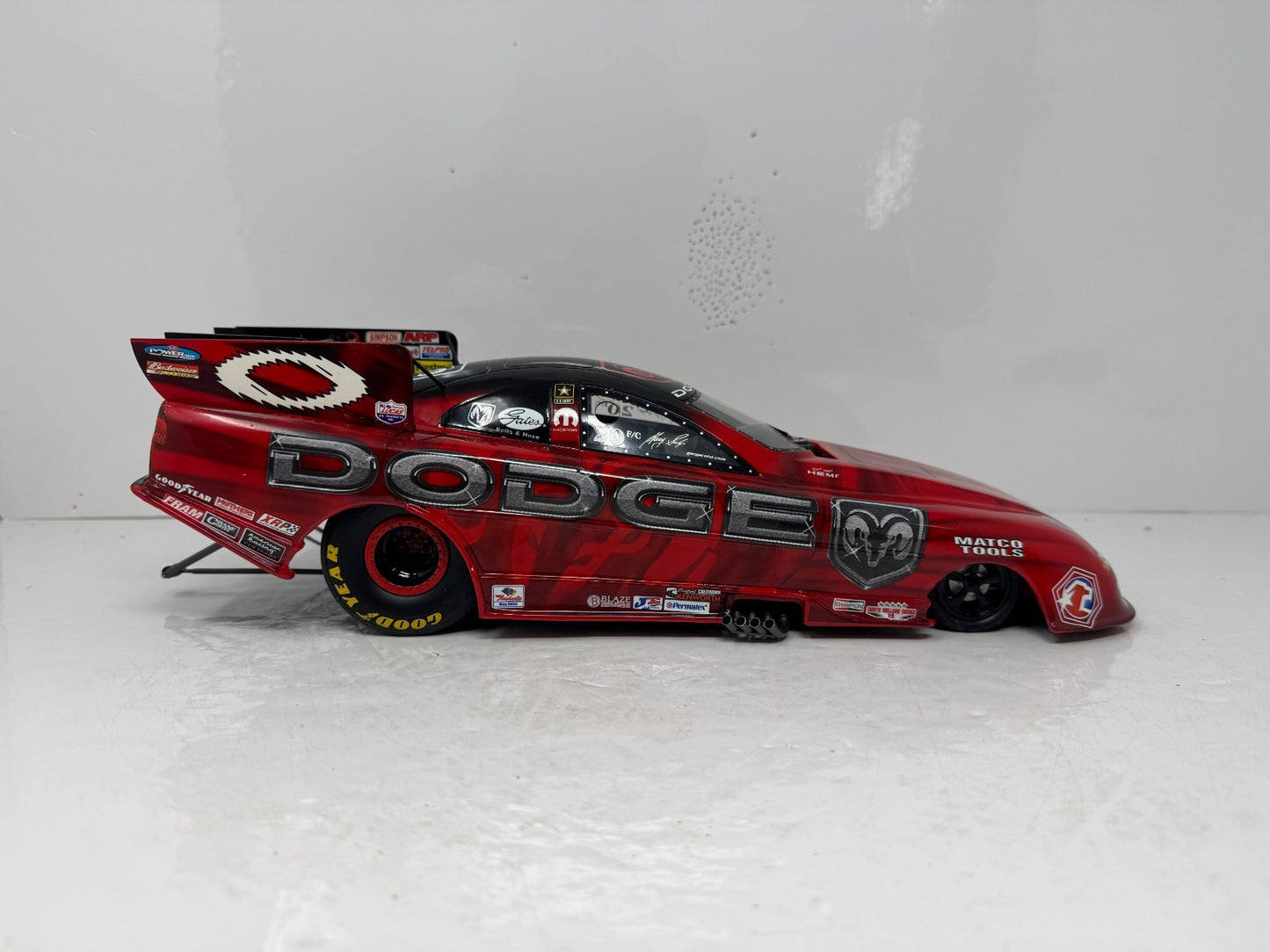 Milestone Gary Scelzi NHRA Dodge Dealer Dodge Funny Car 1:16 Scale