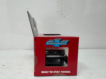 M2 Machines 1979 Chevy Pickups Chevrolet Scottsdale 1:64 Diecast