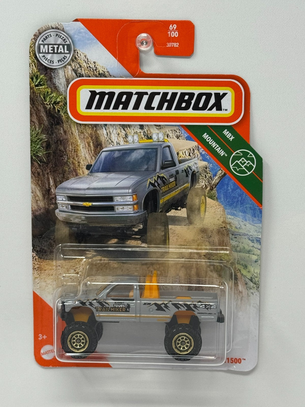 Matchbox MBX Mountain Chevy K1500 1:64 Diecast