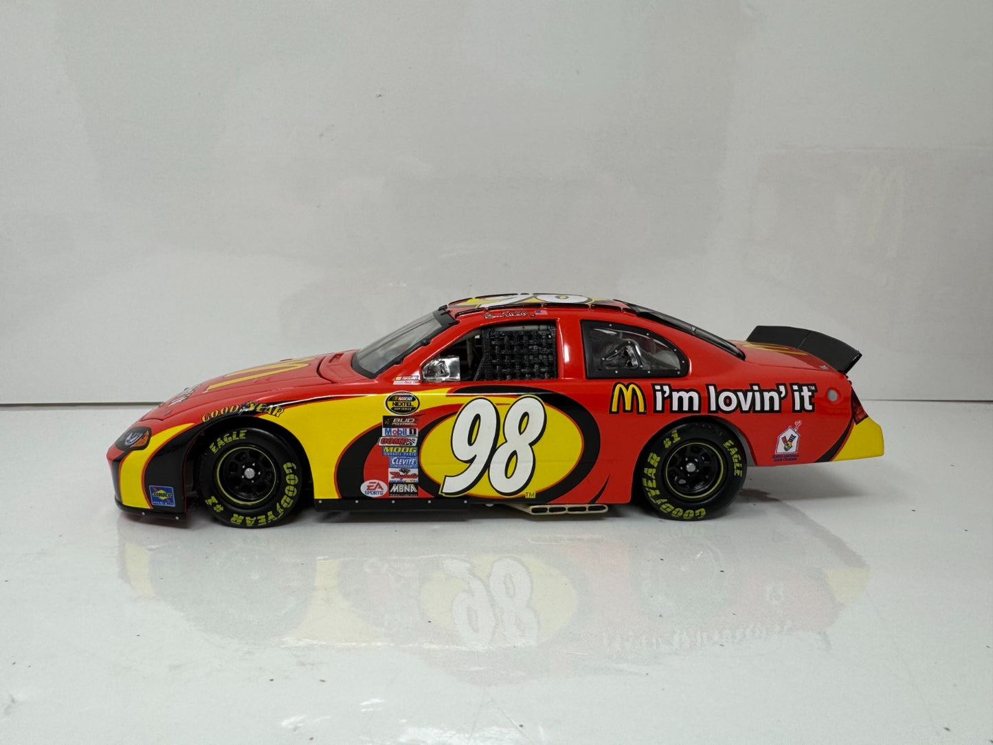 Action NASCAR Bill Elliott #98 McDonald's 2004 Dodge Intrepid 1:24 Diecast