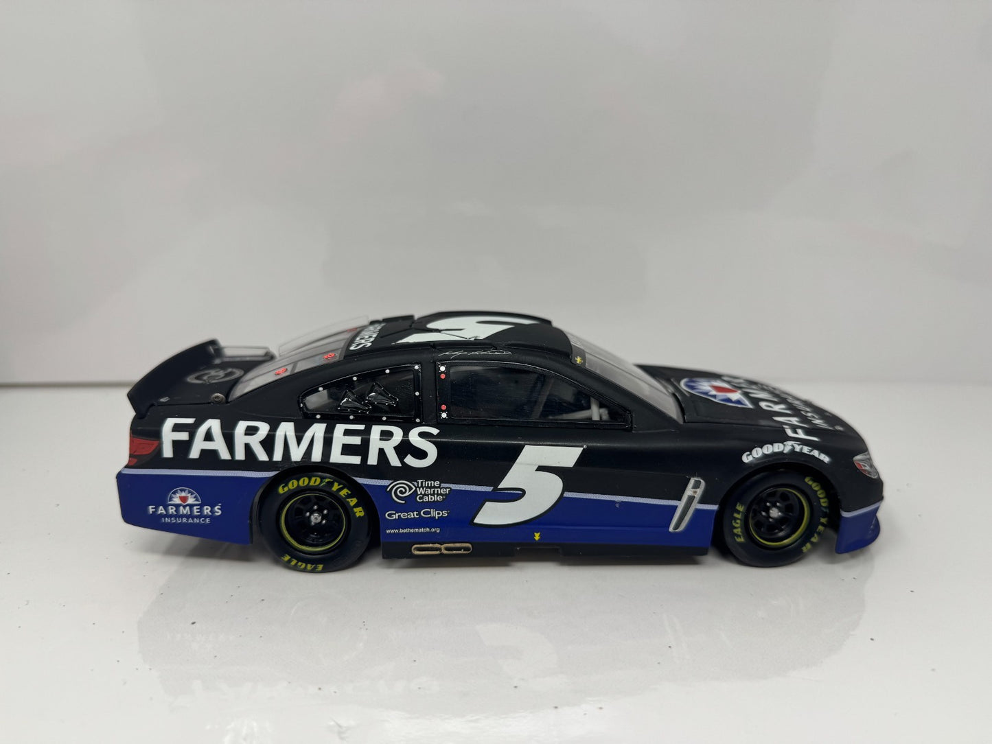 Lionel NASCAR Kasey Kahne #5 Farmers Insurance Test Car 2014 Chevy 1:24 Diecast