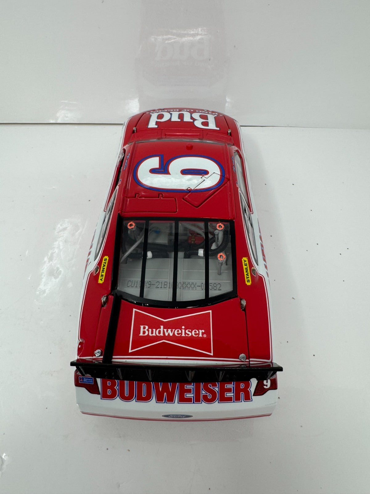 Action NASCAR Kasey Kahne #9 Budweiser Throwback 2010 Ford Fusion 1:24 Diecast