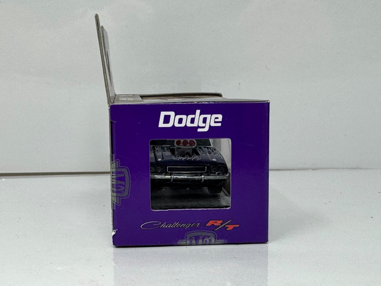 M2 Machines Ground Pounders 1970 Dodge Challenger RT 440 1:64 Diecast