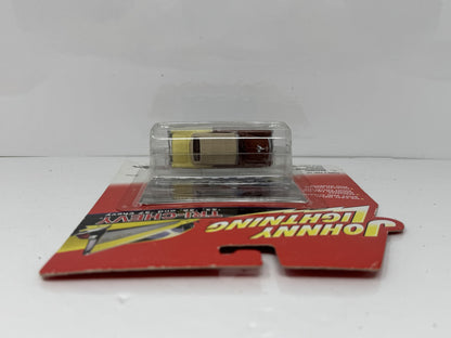 Johnny Lightning Tri-Chevy 1956 Chevrolet Bel Air 1:64 Diecast