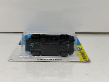 Hot Wheels Speed Graphics 2015 Mazda MX-5 Miata 1:64 Diecast
