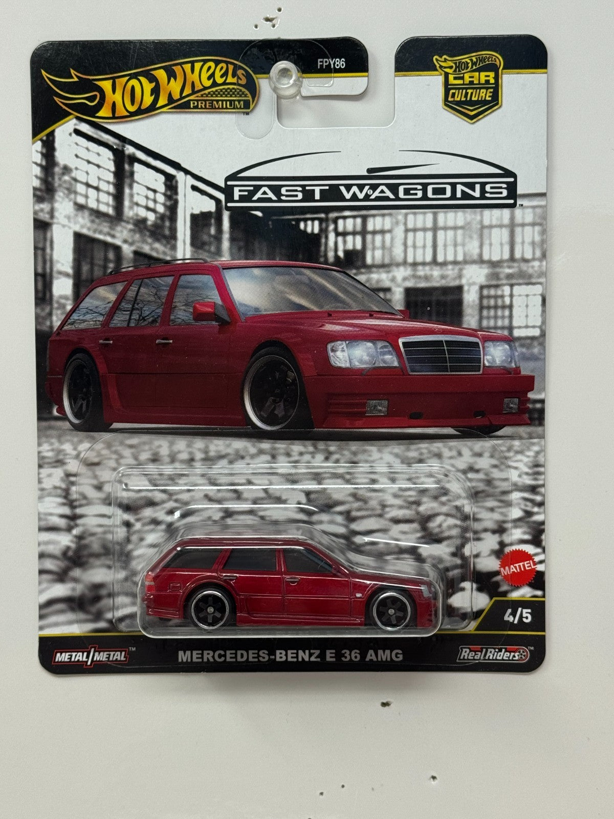 Hot Wheels Premium Fast Wagons Mercedes-Benz E 36 AMG 1:64 Diecast