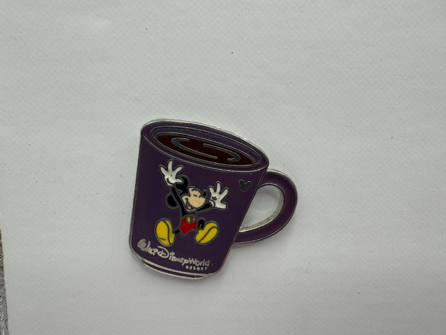 WDW Disney Mickey Mouse Coffee Mugs Hidden Mickey Trading Pin DC2S11
