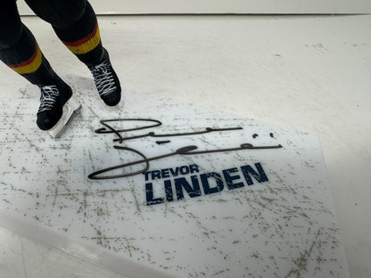 McFarlane NHL Trevor Linden Vancouver Canucks Figure Auto Signed