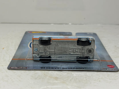 Hot Wheels Premium Gulf 1983 Chevy Silverado 1:64 Diecast