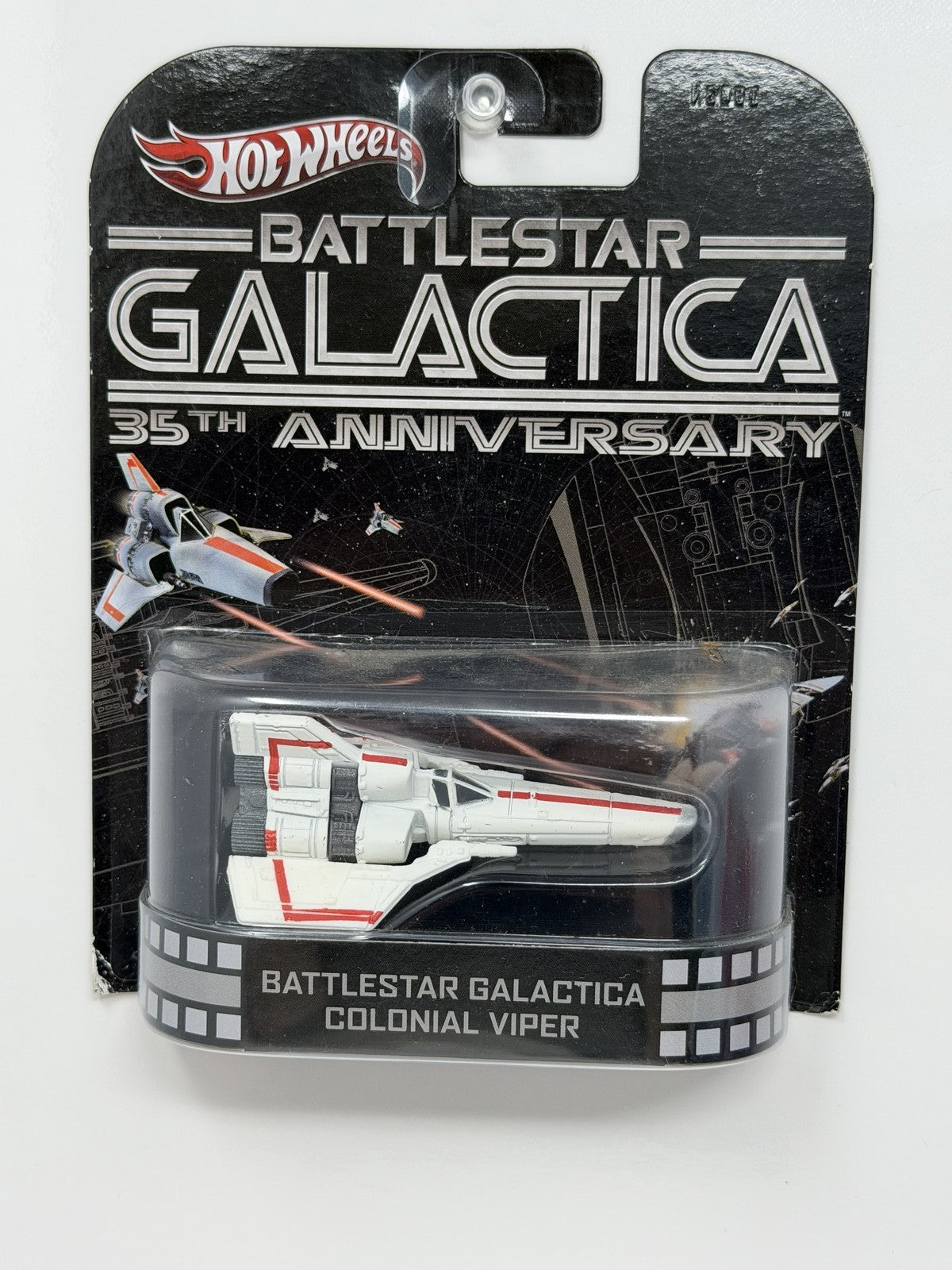 Hot Wheels Retro Entertainment Battlestar Galactica Colonial Viper 1:64 Diecast