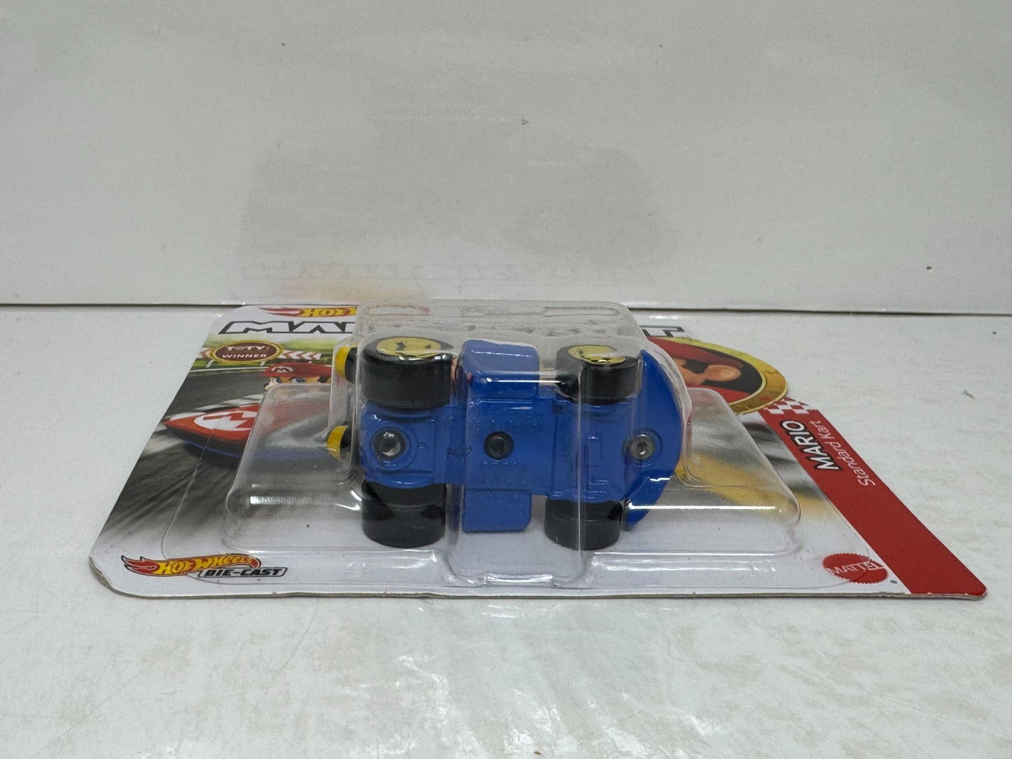 Hot Wheels Mario Kart Mario Standard Kart 1:64 Diecast