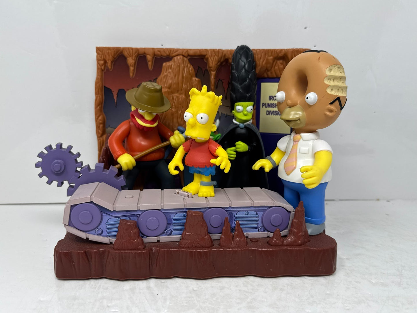 Simpsons World of Springfield Treehouse of Horror 3 Ironic Punishment Playmates