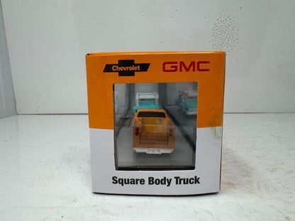 M2 Machines 1973 Chevrolet Cheyenne Super 30 & GMC Sierra Grande 15 1:64 Diecast