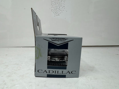 M2 Machines Auto Thentics 1959 Cadillac Series 62 1:64 Diecast